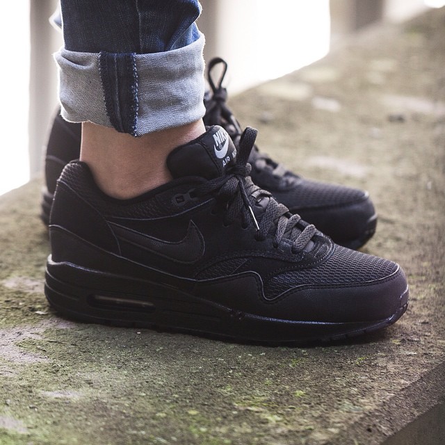 Air max 1 top essential zwart